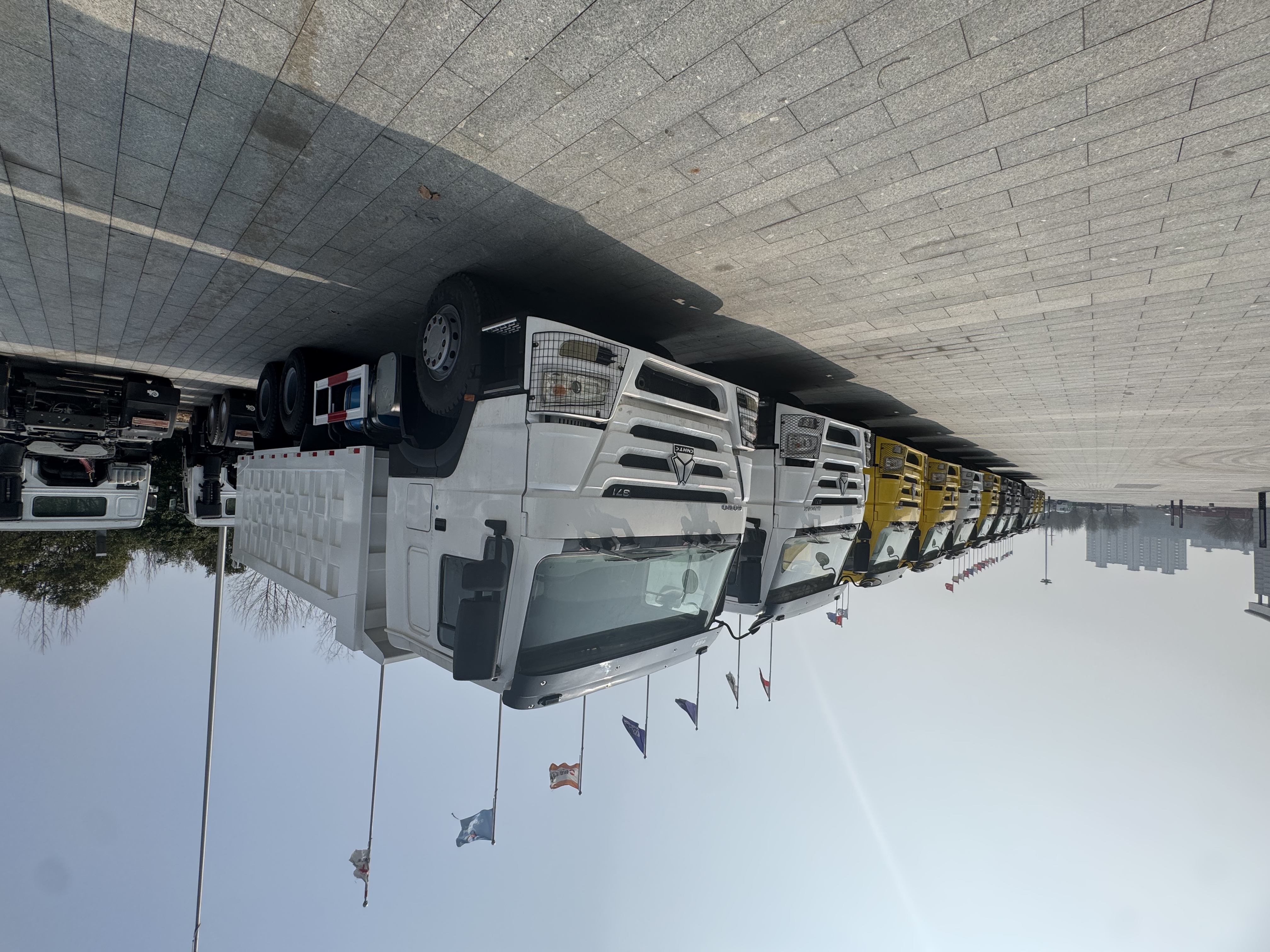 Sinotruk Howo Truck جاهزة لك!